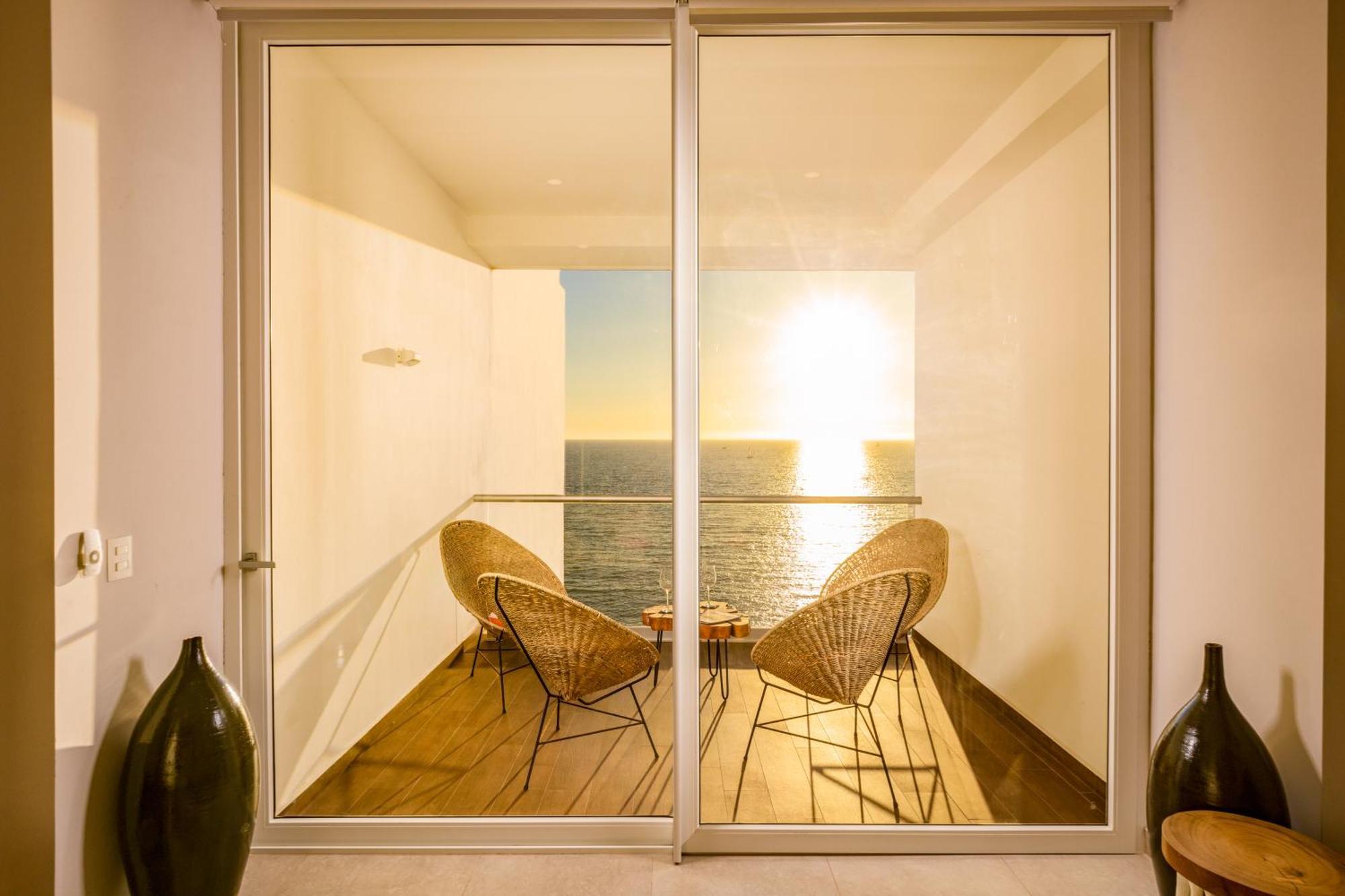 Harbor 13008A Artistic Beachfront Studio By Moikkarentals Puerto Vallarta Exterior photo